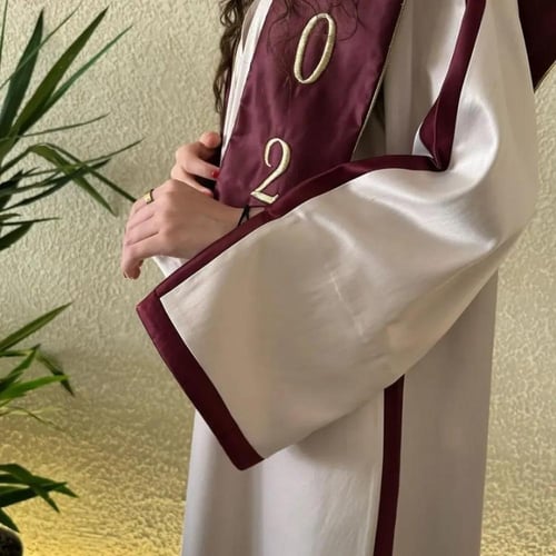 عبايات تخرج حسب طلبك