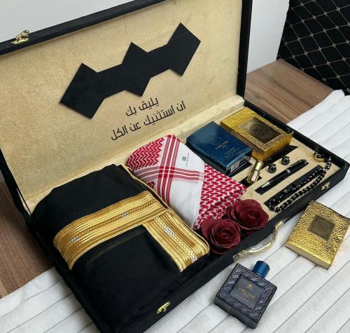 بوكس رجالي مميز مكون من بشت رجالي صناعه سوري خامة...