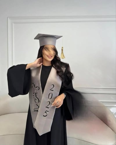 عبايات تخرج تصميم حسب الطلب