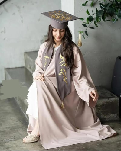 عبايه تخرج 2026