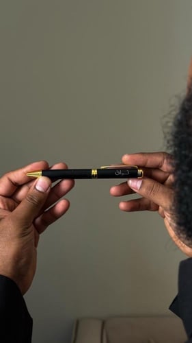 قلم بالاسم هديه تليق بك