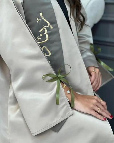 عبايات تخرج تفصيل حسب الطلب