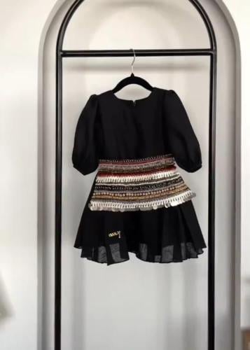 فستان بناتي بشكل يدوي