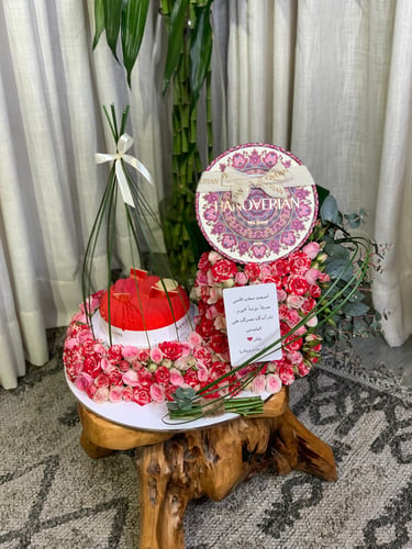 Luxurious coordination with cake and chocolates