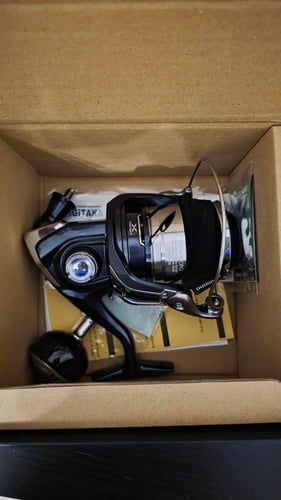 Shimano Fishing Twin Power SW 8000 PG spinning ree...