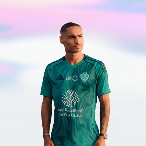 طقم الأهلي الأول موسم 2025/2026