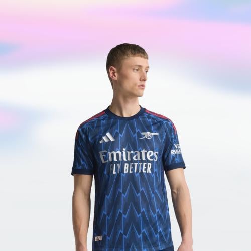 طقم أرسنال الثاني موسم 2025/2026