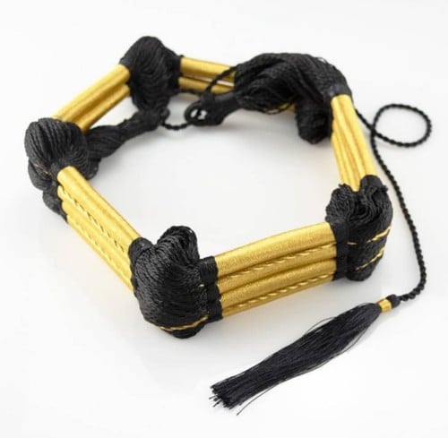 عقال مقصب للأطفال