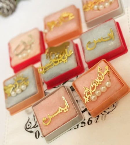 بروشات مطلي ب ماء الذهب