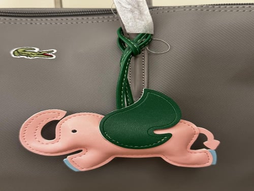 تعليقات للشنط ( فيل )