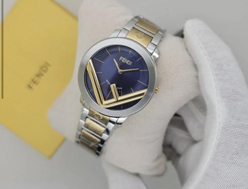 ساعة فندي الرجالية