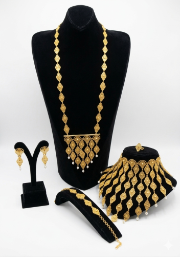 طقم الشيخة هند مطلي ذهب