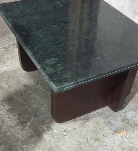 طاولة رخام اخضر