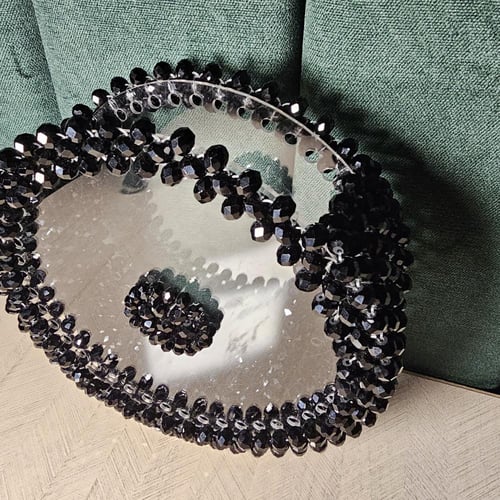 شنطة اكريلك بالخرز