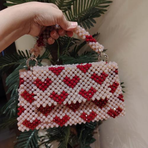 شنطة القلوب بالخرز الكريستالي