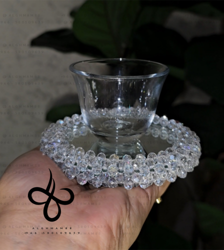 6 فناجين قهوة بدون خرز و 6 قاعدات