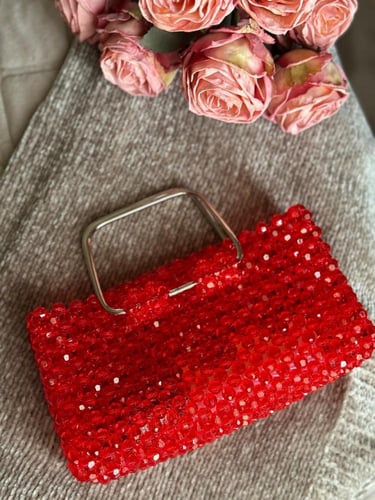 شنطة بالخرز الاكريليك