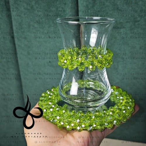 6 كاسات شاي طويلة و 6 قاعدات للكاسات