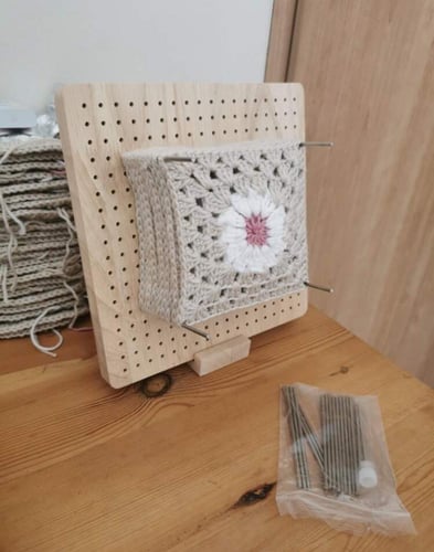 قاعدة شد ودات خشب متين مع اعواد ستيل