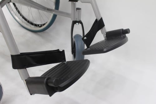 كرسي متحرك فاخر عالى التحمل كفر كبير -24- ماس التم...