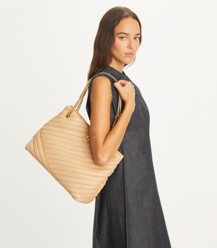 حقيبة كيرا شيفرون توت باق ماركة توري بورش -ألوان م...