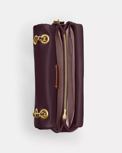 حقيبة كتف تابي 26 ماركة كوتش- لون خمري