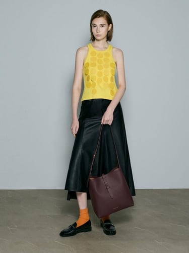 حقيبة هوبو جلدية مع حزام من بيريل -عدة ألوان