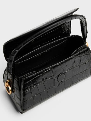 حقيبة كايلا بمقبض علوي وغطاء أمامي تشارلز اند كيث...