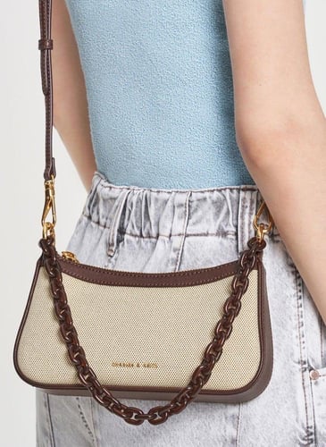 تشارلز اند كيث حقيبة كتف ألكوت مع وشاح