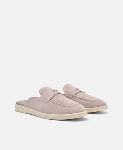 لوفر بيدرو - PEDRO