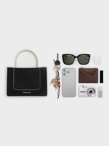 حقيبة توت ميني دايلا تشارلز&كيث-أسود وأبيض