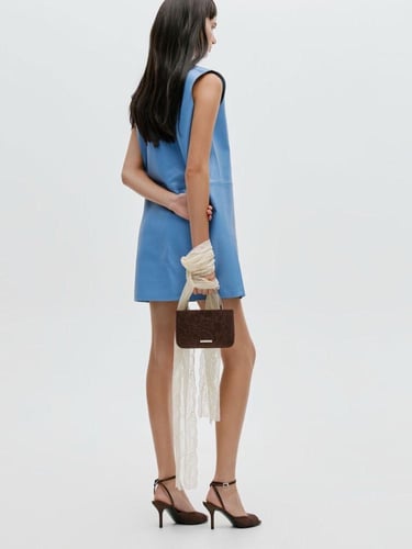 حقيبة جينيس بمقبض علوي من الدانتيل والساتان تشارلز...