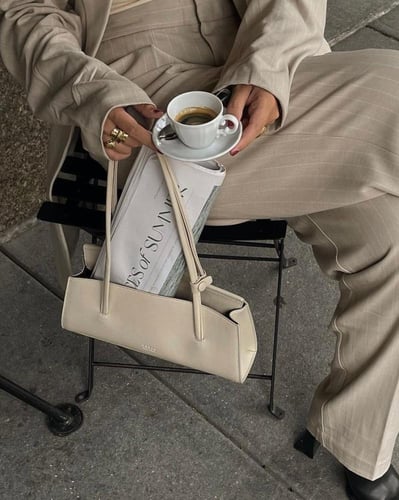 حقيبة كارولين من ماركة فريجا - لون الشوفان