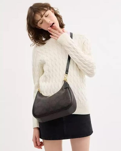 كوتش حقيبة تيري هوبو - ماركة كوتش