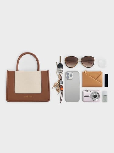 حقيبة ميني دايلا قماش تشارلز&كيث - تان