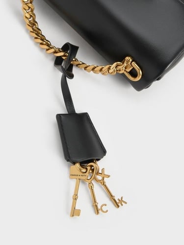 تشارلز اند كيث حقيبة كروس بودي صغيرة بمقبض سلسلة ك...