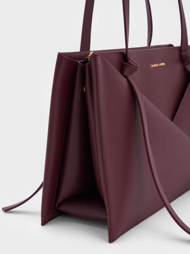 حقيبة توت ميدوري الهندسية من تشارلز&كيث-برغندي