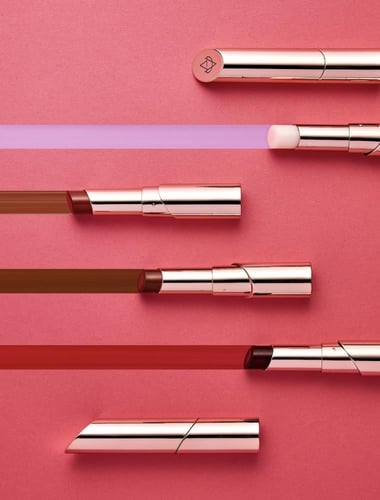 أحمر شفاه ايفيو لامع #29 رازبيري بلم