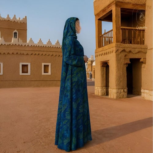 عباية قماش شيفون بطباعة خاصة ، مبطنه شيفون ، القصة...