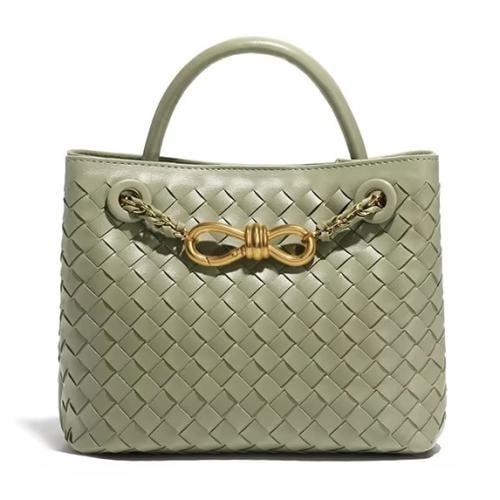 انديامو لون اخضر فاتح