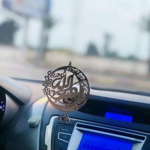تعليقة سيارة بشكل خيل عليه حرف او اسم حسب الطلب