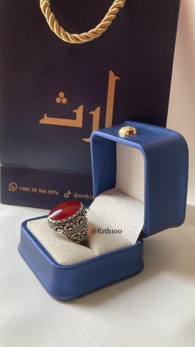خاتم رجالي فضة عيار 925 مُتوج بالعقيق اليماني الأح...