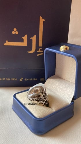 خاتم رجالي فضة عيار 925 مُتوج بالعقيق اليماني الدا...