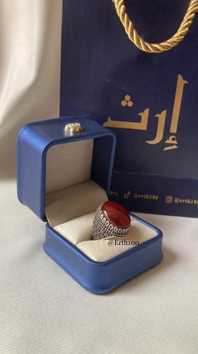 خاتم رجالي فضة عيار 925 مُتوج بالعقيق اليماني الأح...