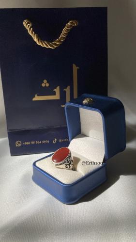 خاتم رجالي فضة عيار 925 مُتوج بالعقيق اليماني الأح...
