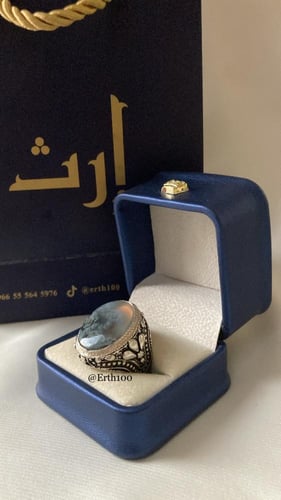 خاتم رجالي صياغة يدوية فضة عيار 925 مُتوج بالعقيق...