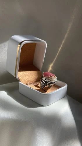 Men's silver ring 925 karat topped with natural original Yemeni agate.