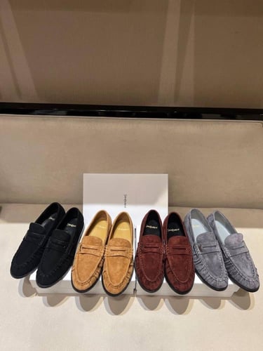 لوفر ysl " عدة الوان"