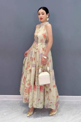 فستان انيق من كولكشن العيد