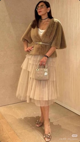 تنورة انيقة " لونين "